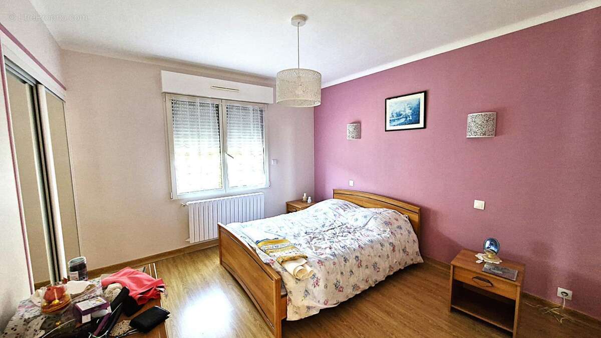 Maison traditionnelle avec garage et beau jardin clos - photo 9