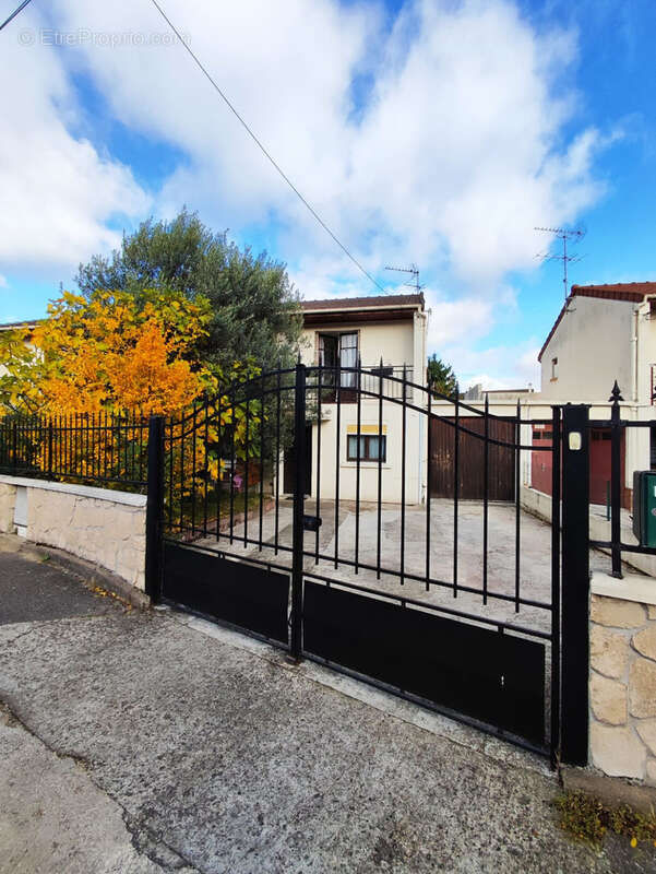 Maison à BOBIGNY