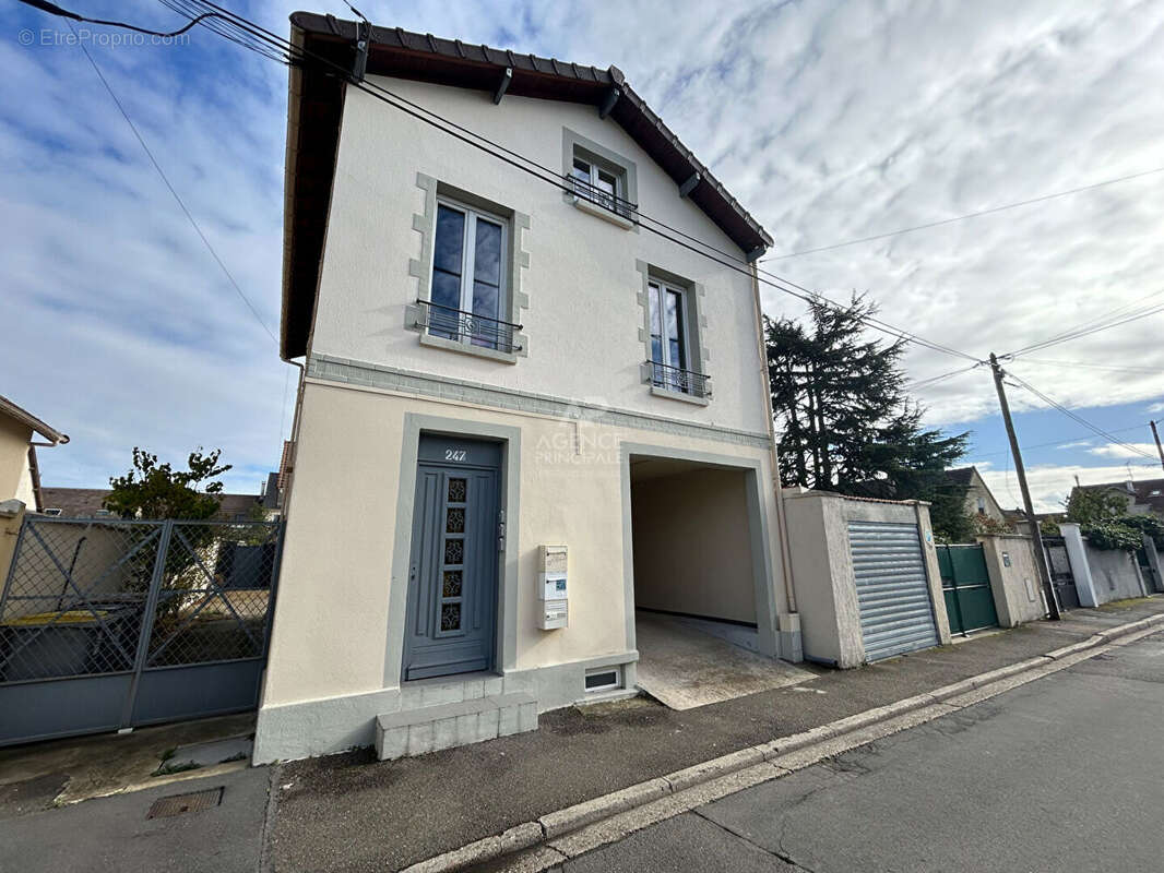 Maison à CARRIERES-SOUS-POISSY