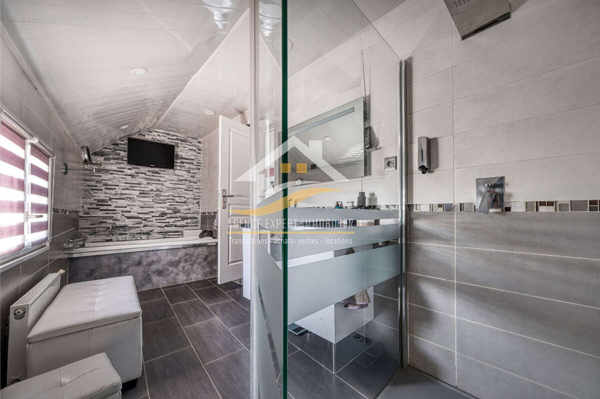 Maison à BALLAINVILLIERS