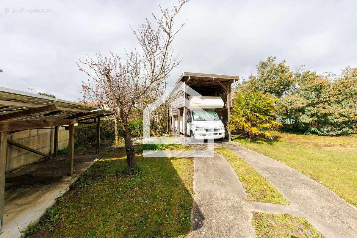 Maison à SAINT-MICHEL-CHEF-CHEF