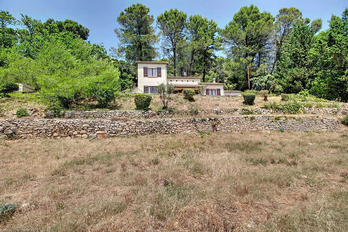 Maison à LORGUES