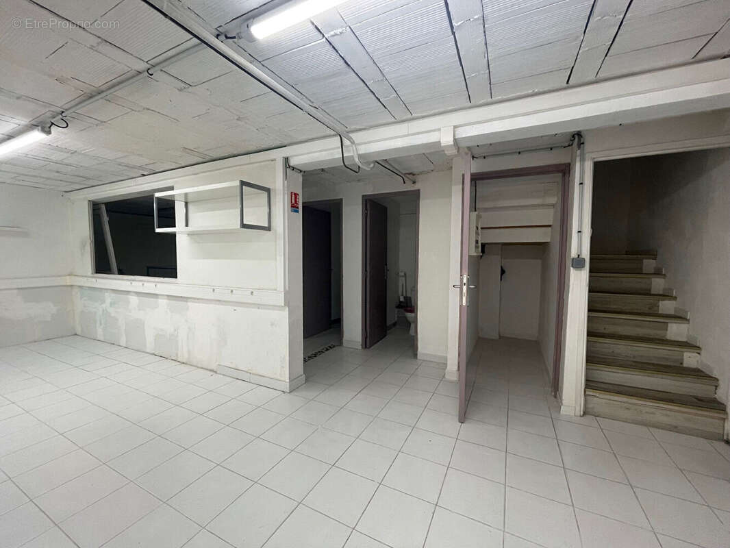 Commerce à SAINT-JEAN