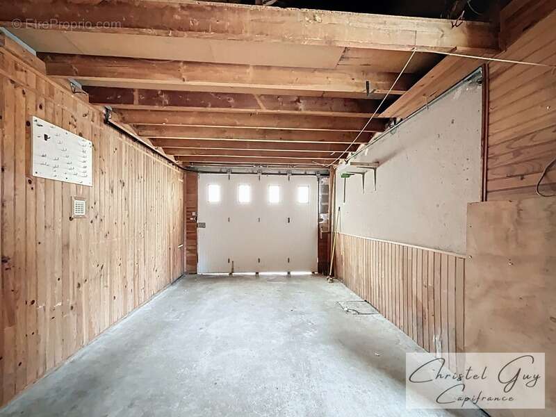MONTVAL SUR LOIR (72500)centre ville, maison plain-pied à vendre T4 avec garage sur parcelle de 315 m² - photo 9