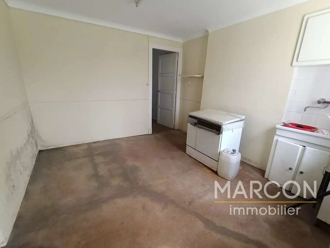 Maison à LAVAVEIX-LES-MINES