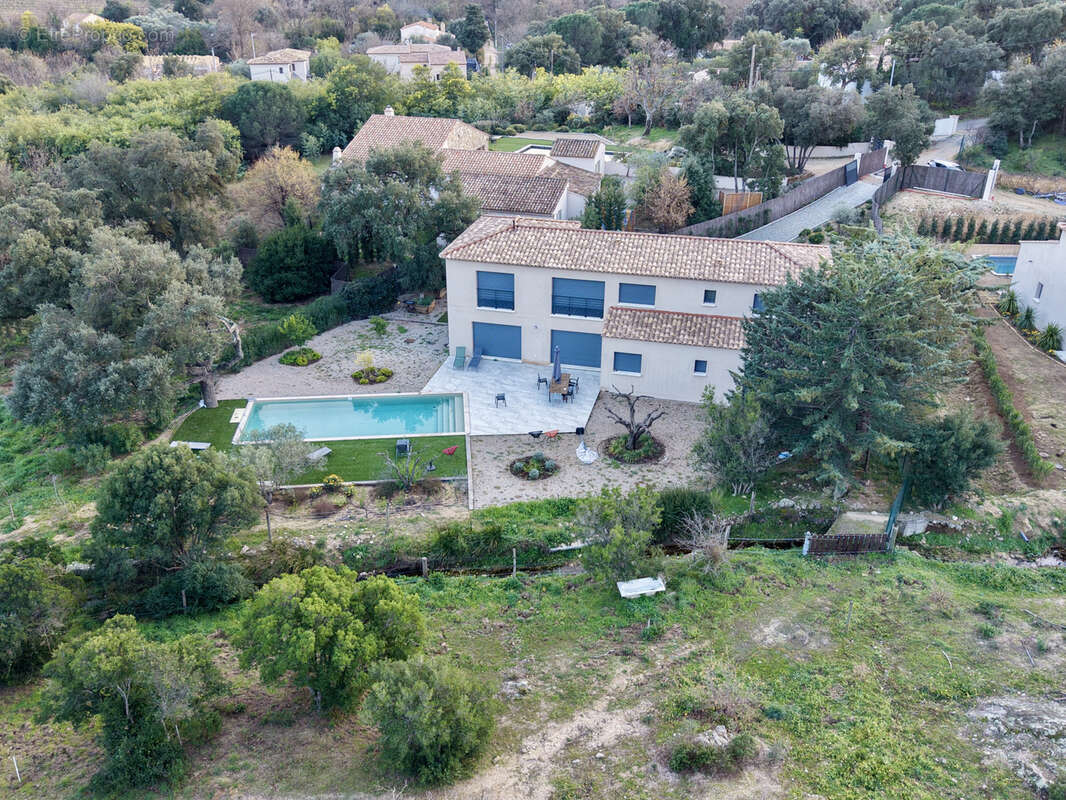 Maison à PLAN-DE-LA-TOUR