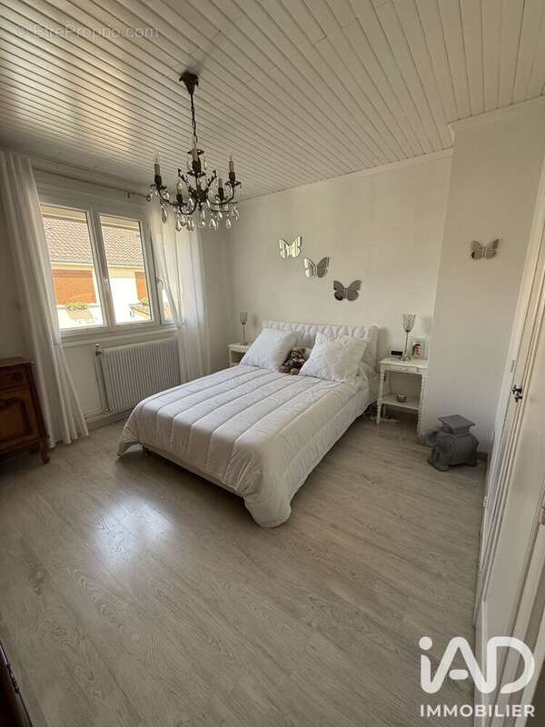 Maison 92 m² à Ay  - photo 8