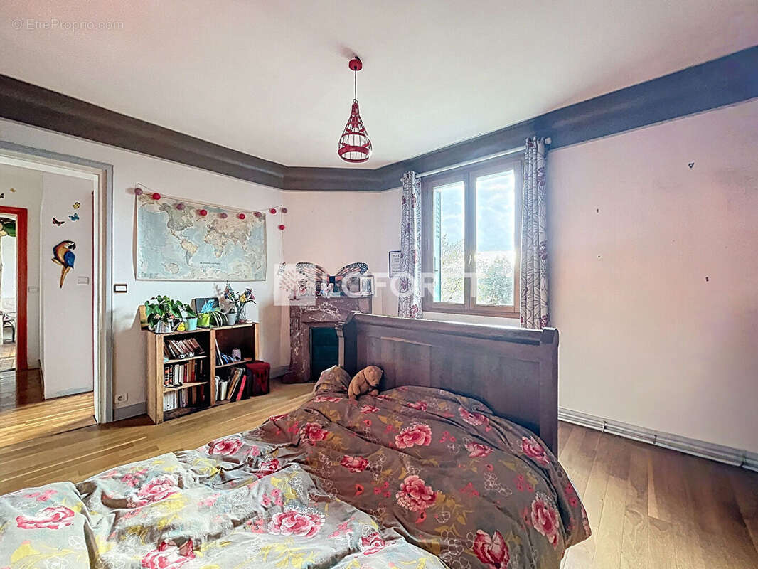 Maison à SAINT-MICHEL-SUR-ORGE