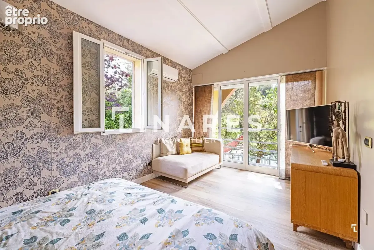 SIGNATURE - Villa 265m² (Sous-sol aménagé 62m²) - Piscine - Garage 44m²  - Parcelle de 1163m² - 13011 Les Camoins - photo 20