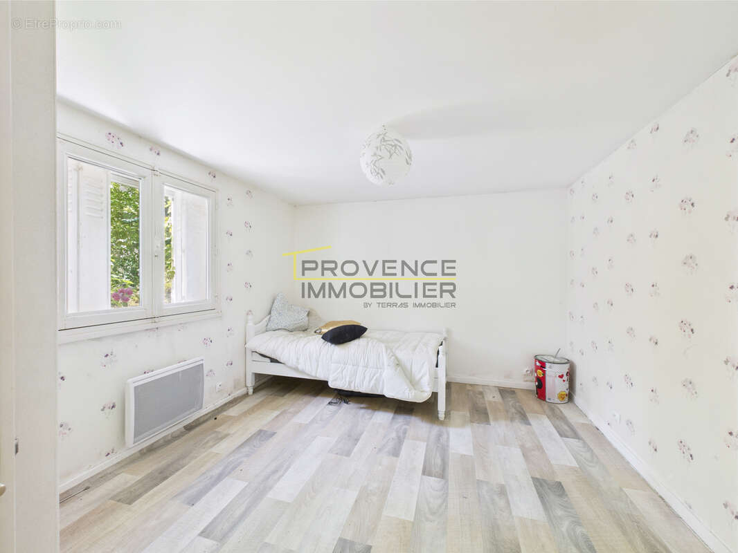 Maison à MONTELIMAR