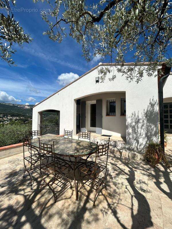 Maison 123 m² à Toulon  - photo 2