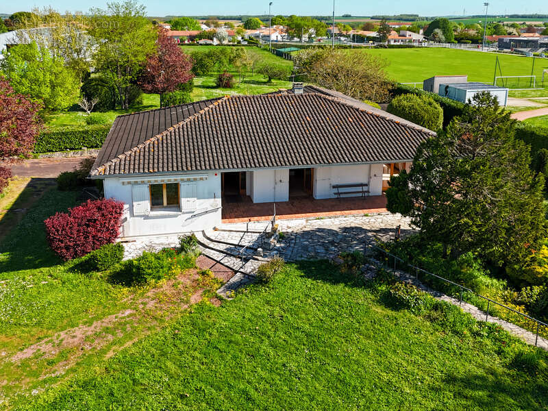 Maison à TONNAY-CHARENTE