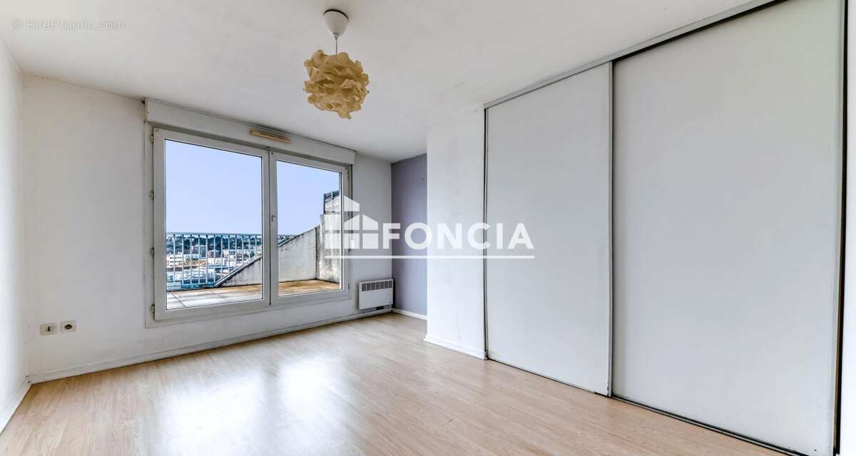 Appartement à LYON-9E