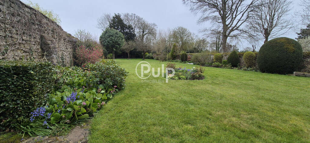 Maison à SAINT-MARTIN-BOULOGNE