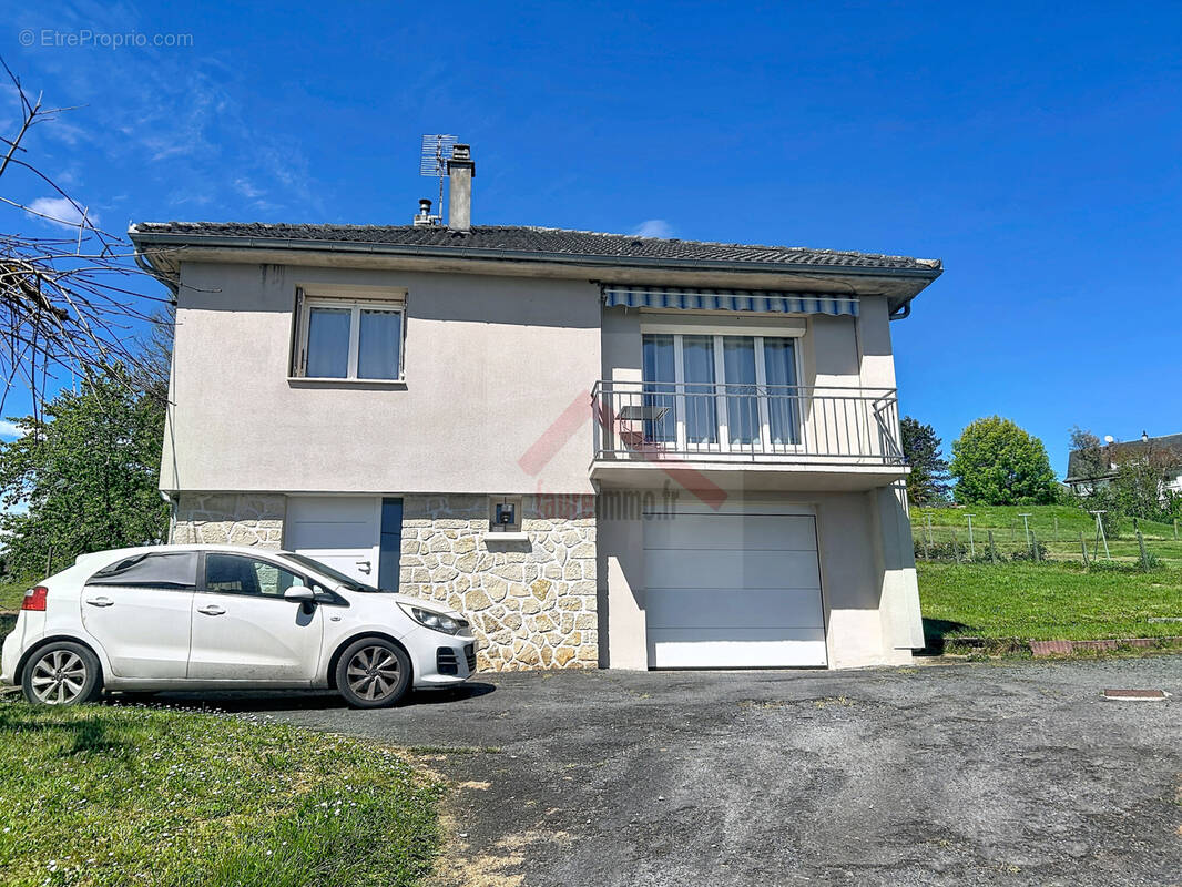 Maison à ALLASSAC