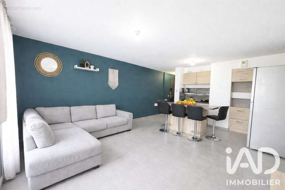 Appartement 70 m² à Istres  - photo 5