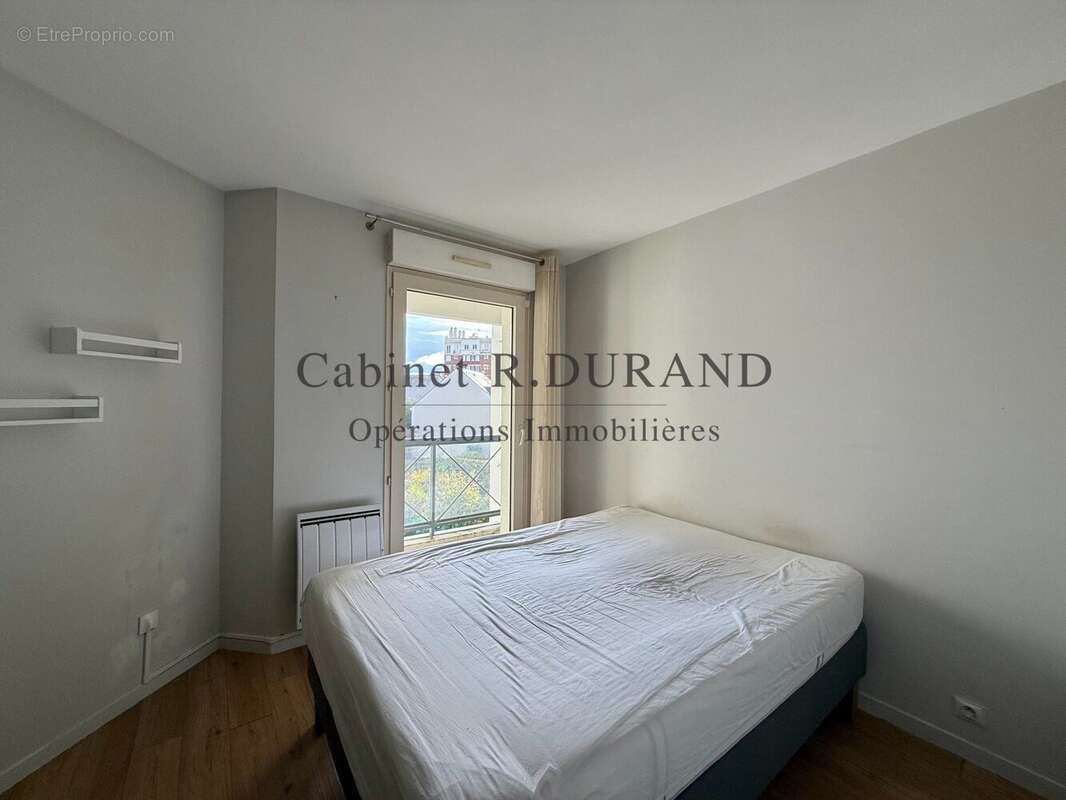 Appartement à LA GARENNE-COLOMBES