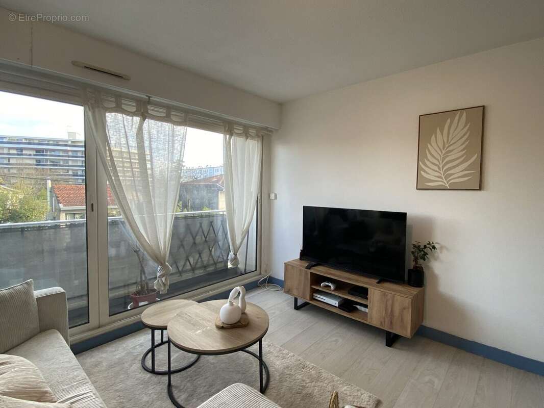 Appartement à BORDEAUX