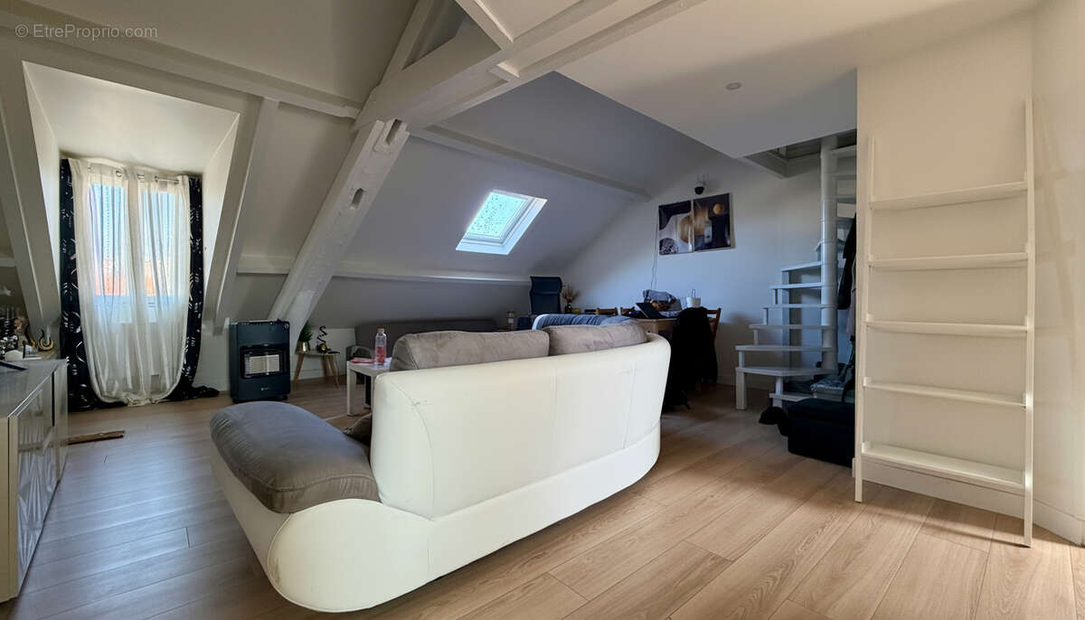 Appartement à CORBEIL-ESSONNES