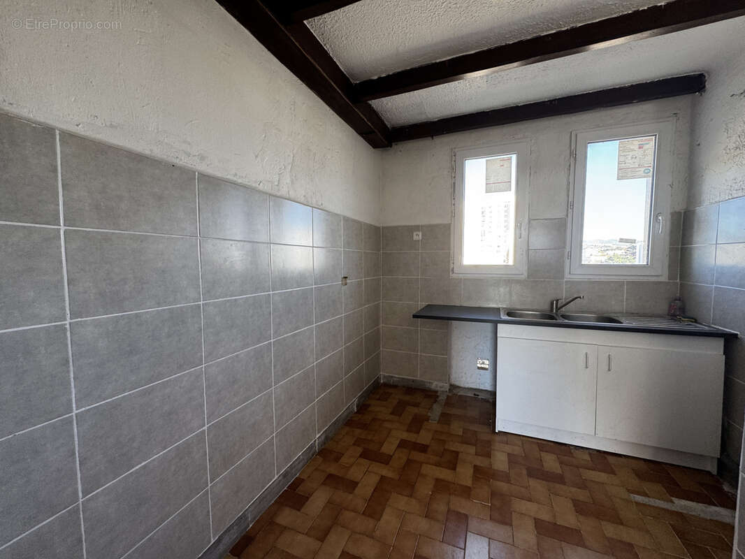 Appartement à MARSEILLE-14E