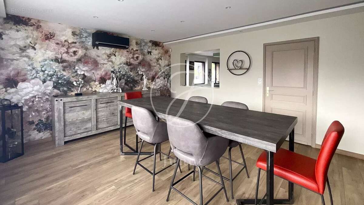 Maison à ENNETIERES-EN-WEPPES