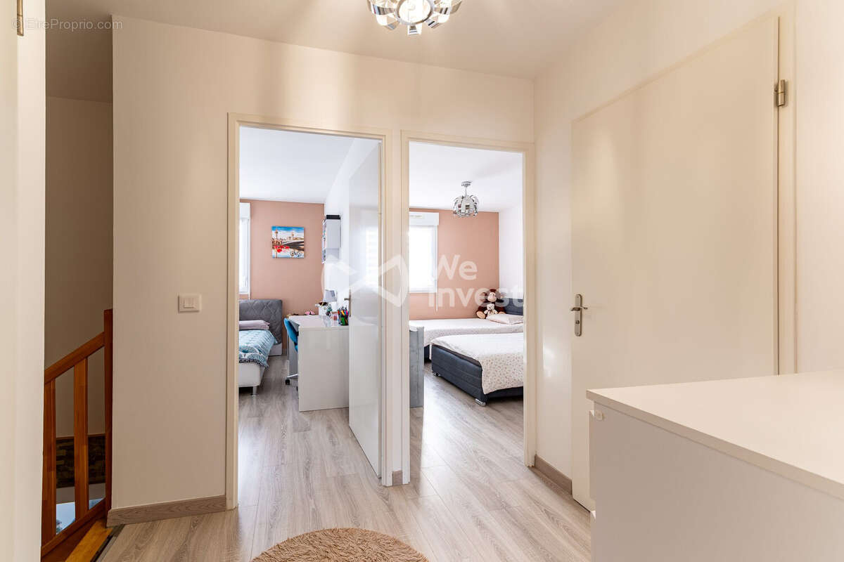 Maison à MONTEVRAIN