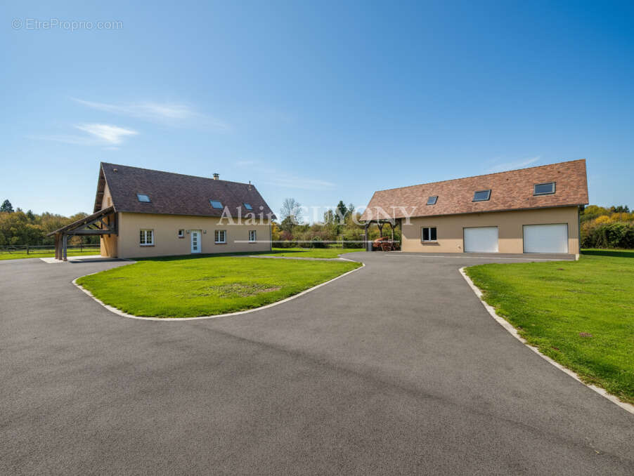 Maison à PONT-L&#039;EVEQUE