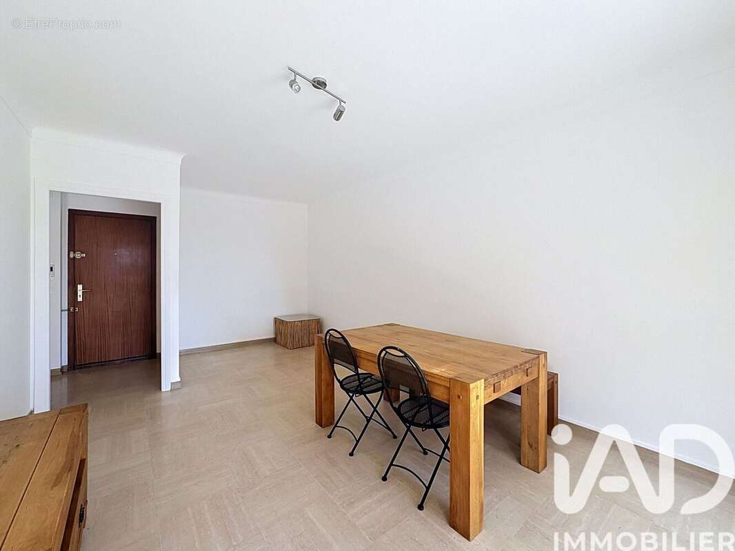 Photo 3 - Appartement à SAINT-LAURENT-DU-VAR