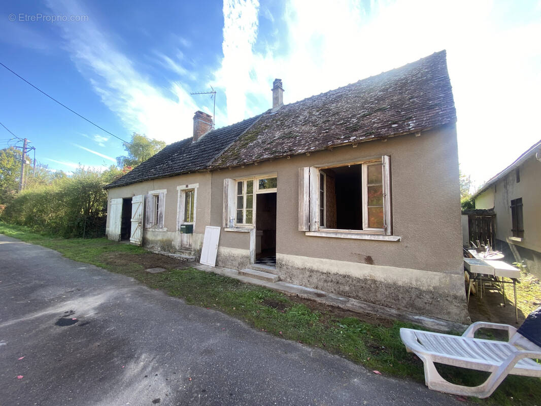 Maison à LUSSAC-LES-EGLISES