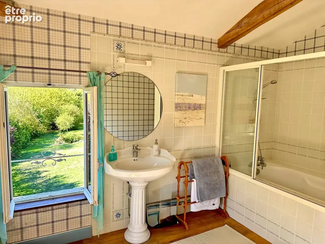 Propriété du 19e - deux logements indépendants - piscine et terrain de 1,1 ha – estuaire de la gironde. - photo 14