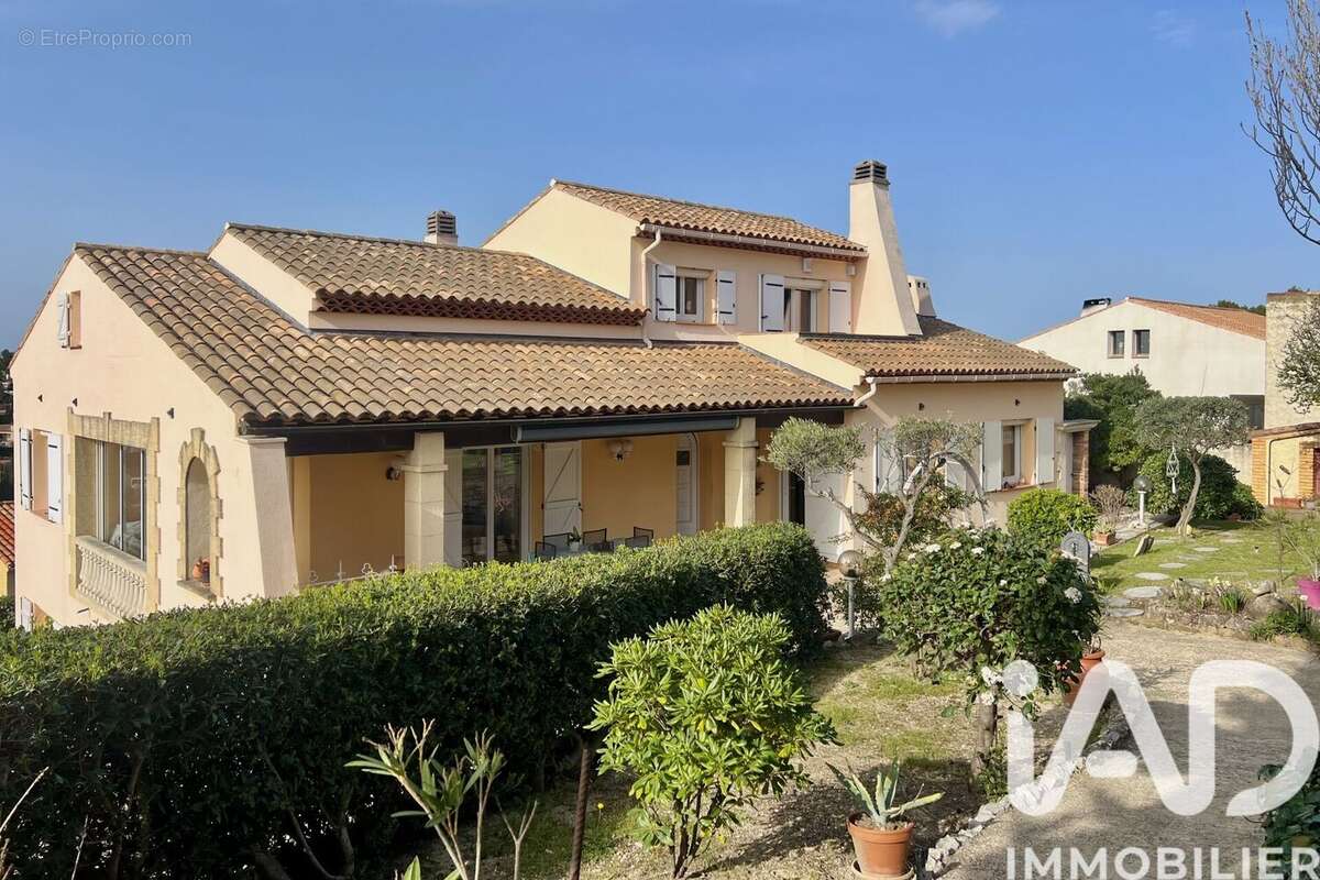 Photo 2 - Maison à CARNOUX-EN-PROVENCE