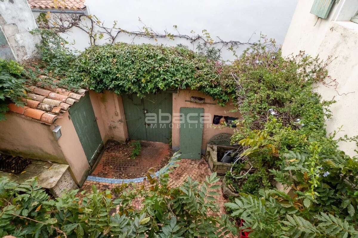 Maison à LES PORTES-EN-RE