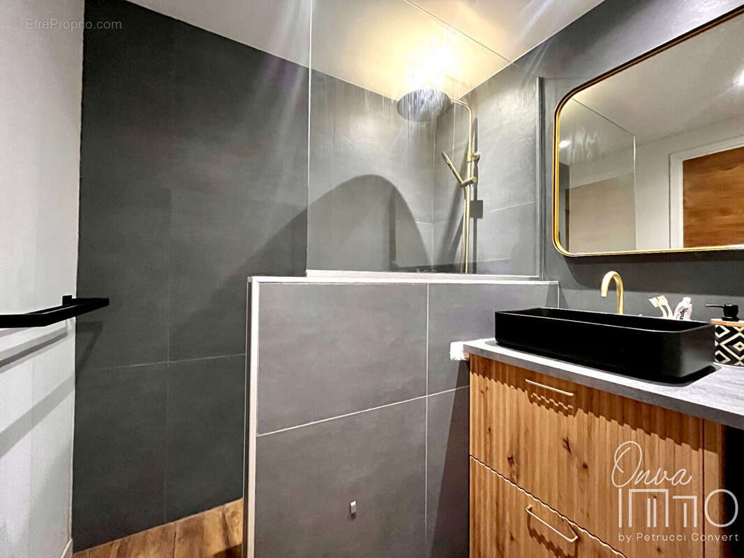 Appartement à FONTAINES-SUR-SAONE