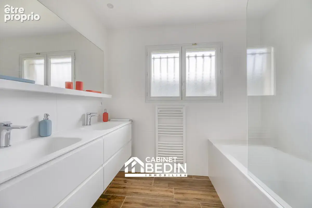Maison 6 pièces 255 m² à vendre à Pessac (33600) - photo 3