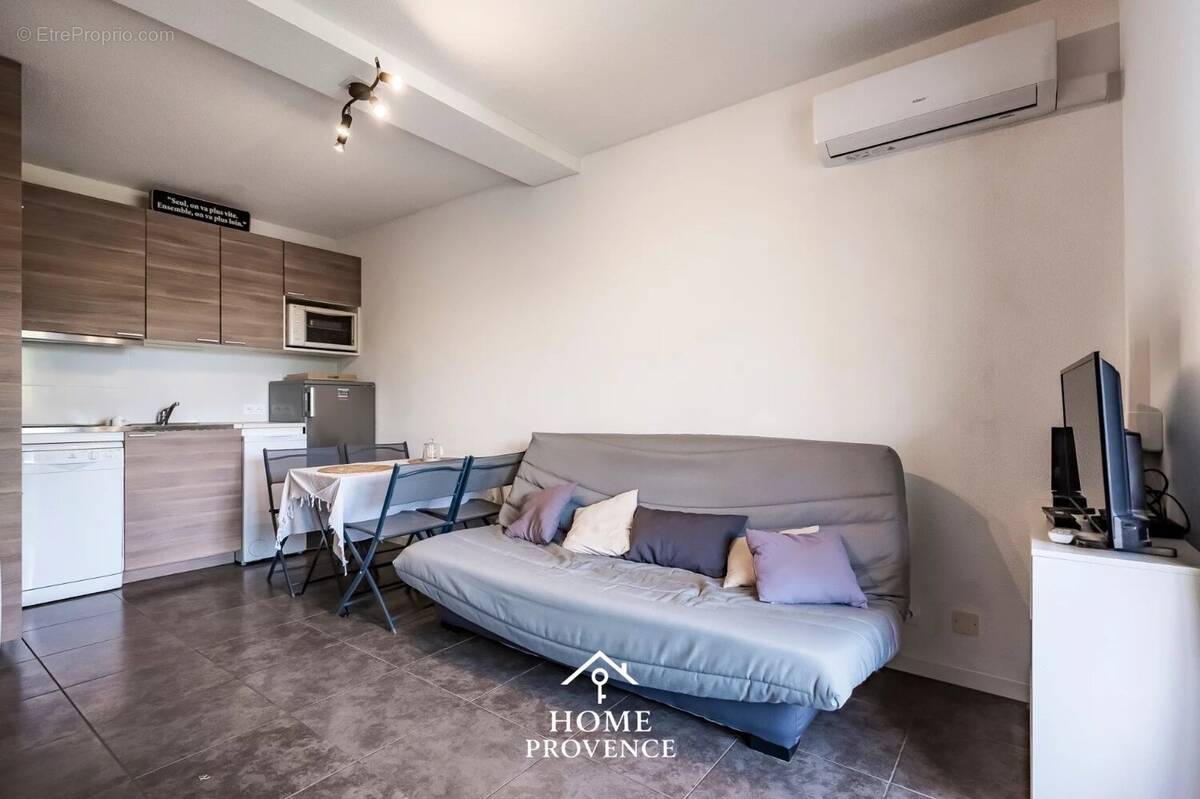 Appartement à SIX-FOURS-LES-PLAGES