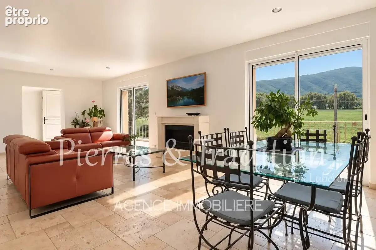 Propriété de charme avec 6 chambres sur plus de 8 500 m² de terrain - photo 7