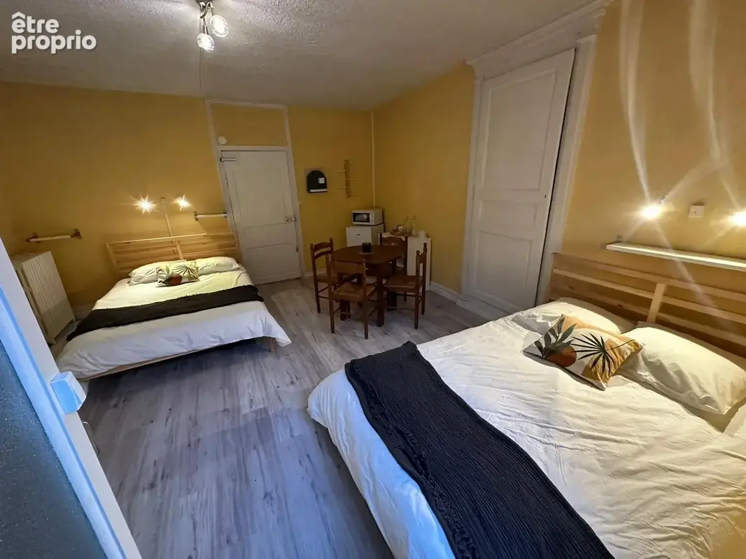 Ensemble immobillier comprenant ancien restaurant ( licence iv ), 7 chambres studio a louer - photo 11