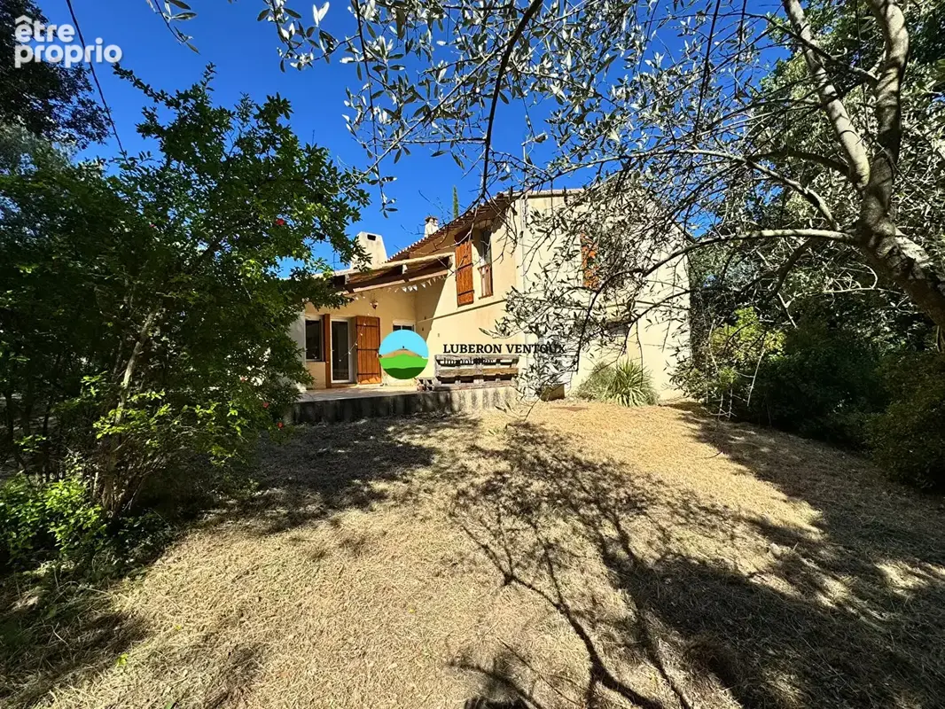 Environnement de qualité en zone agricole sur un terrain très arboré de plus de 4000m2 - photo 3