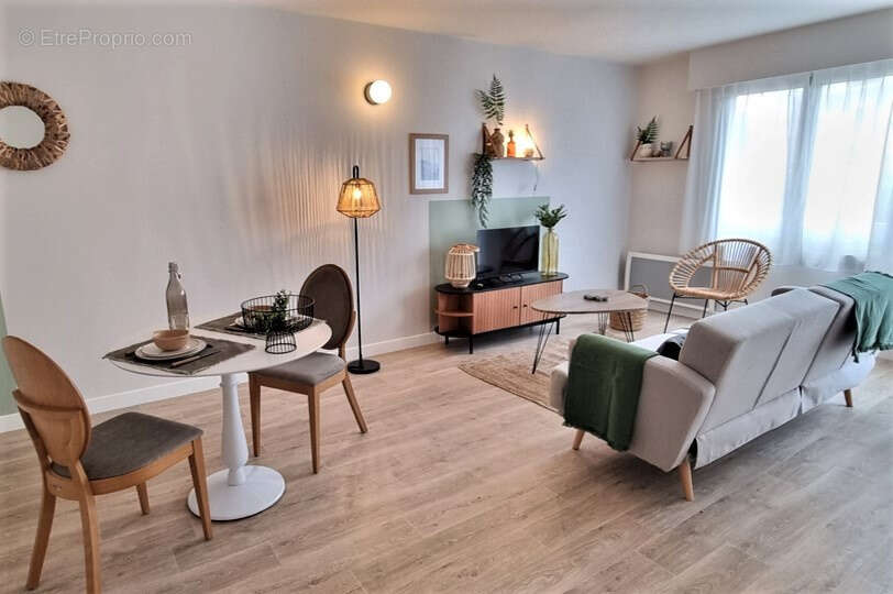 Appartement à COURBEVOIE