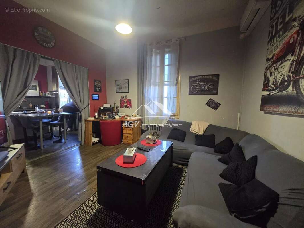 Appartement à SALINDRES