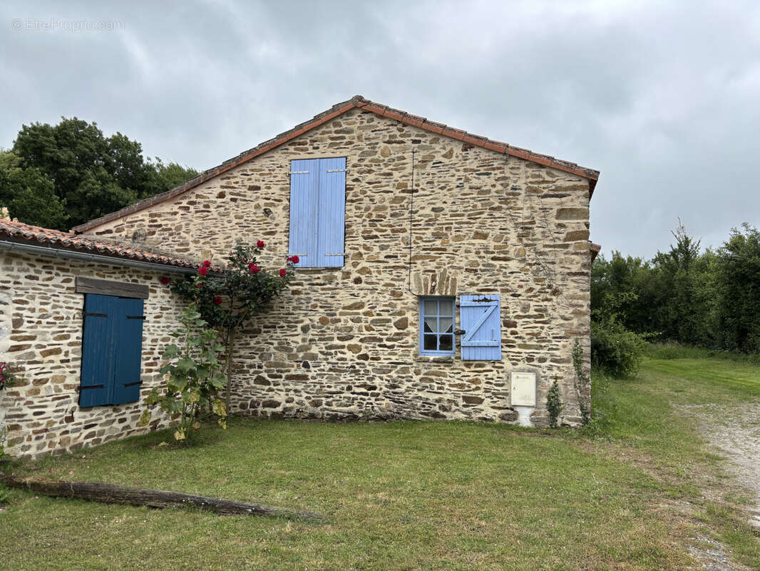 Maison à LE CELLIER