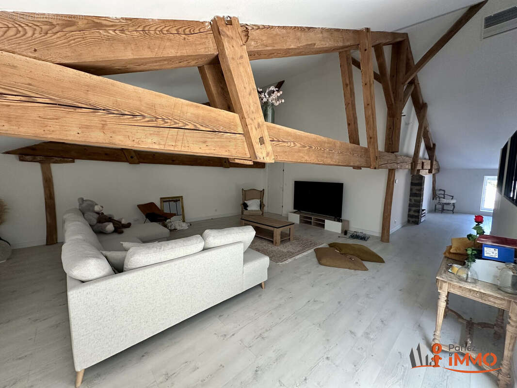 Maison à SAINT-DENIS-EN-BUGEY