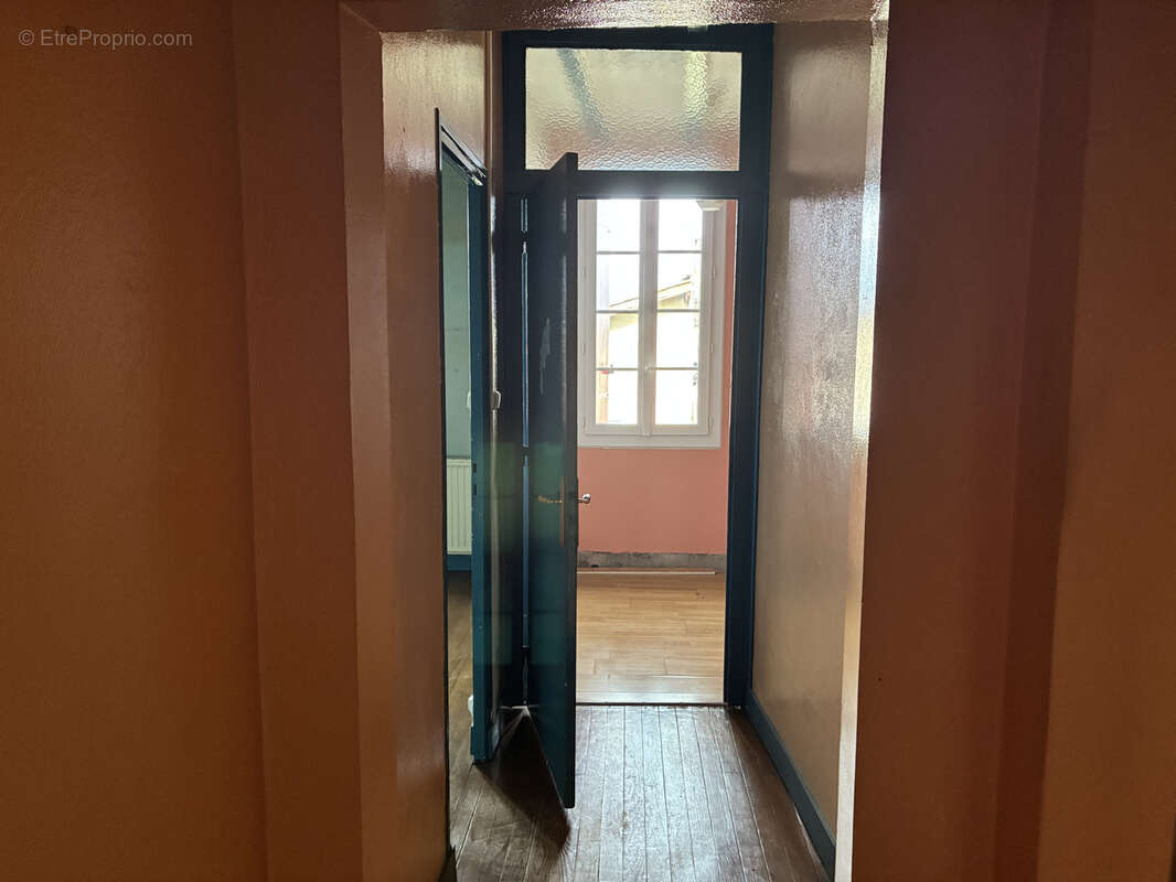 Maison à SAINT-MAGNE-DE-CASTILLON