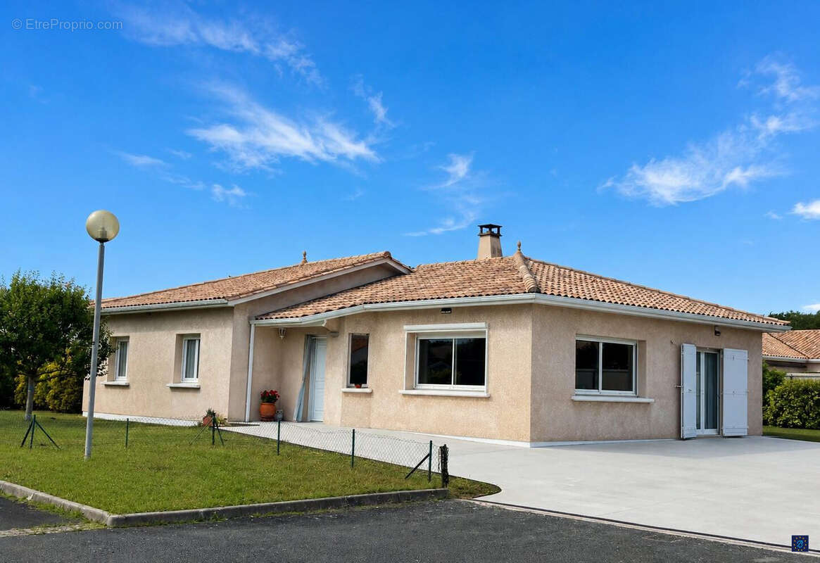 Maison à MEDIS