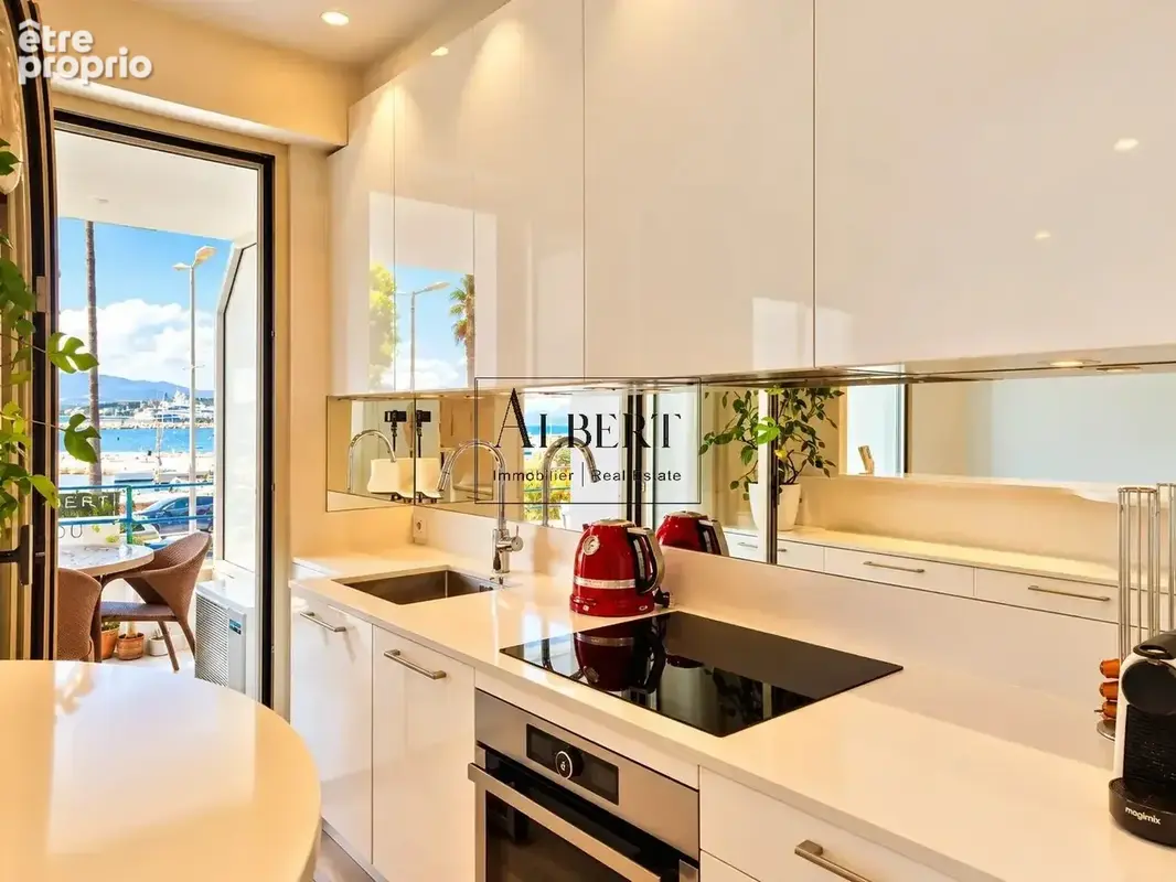 Cannes Croisette 2P – Vue Mer Panoramique & large Terrasse - photo 7