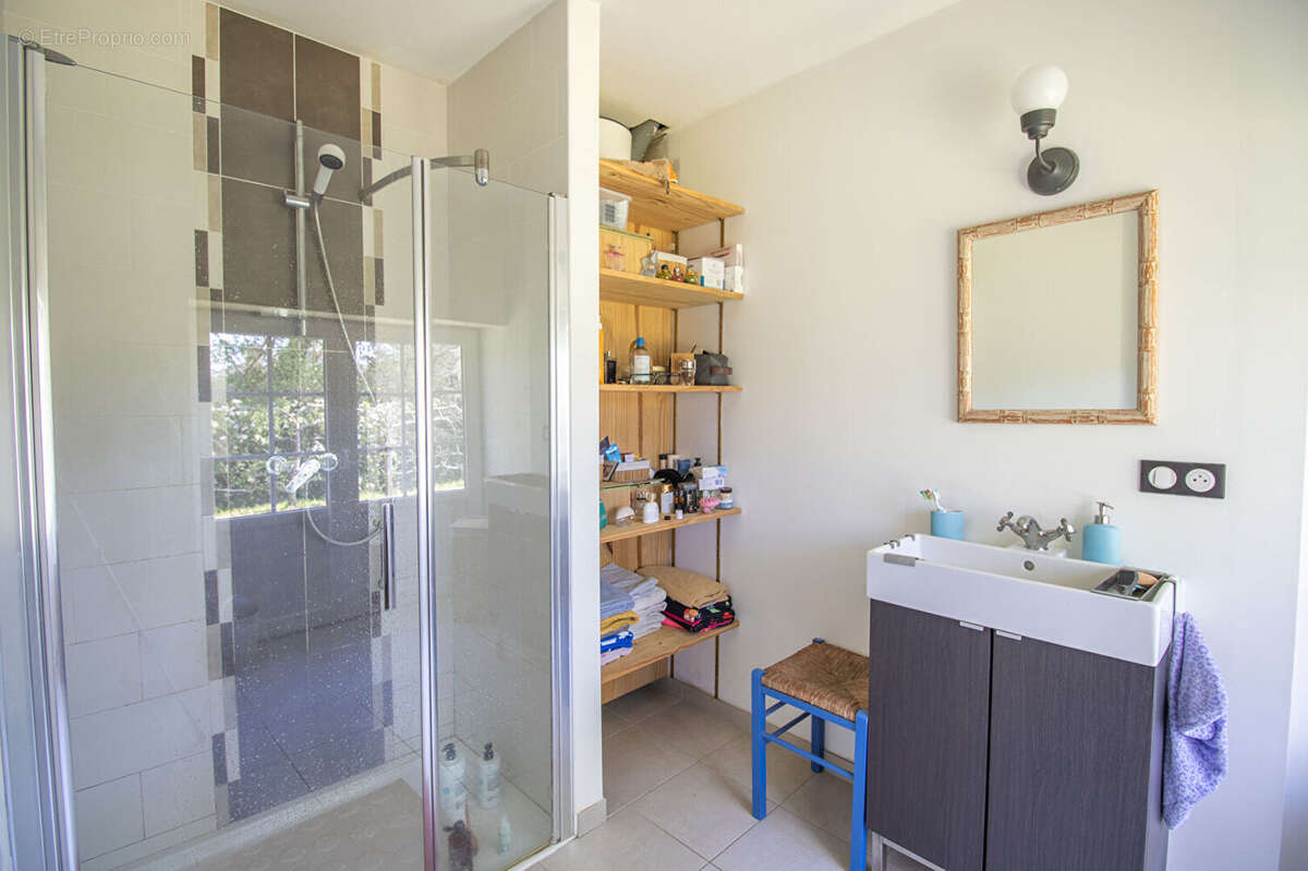 Maison à CHATEAUNEUF