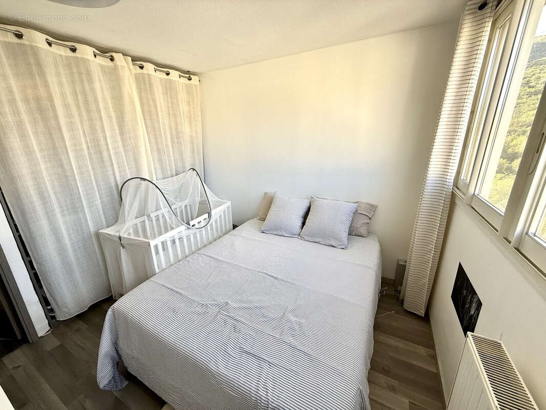 Appartement à CARROS