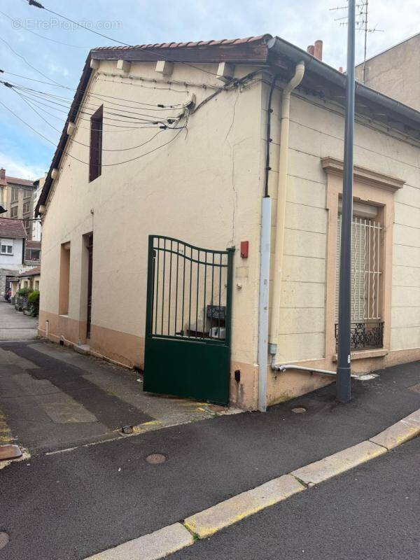 Maison à SAINT-ETIENNE