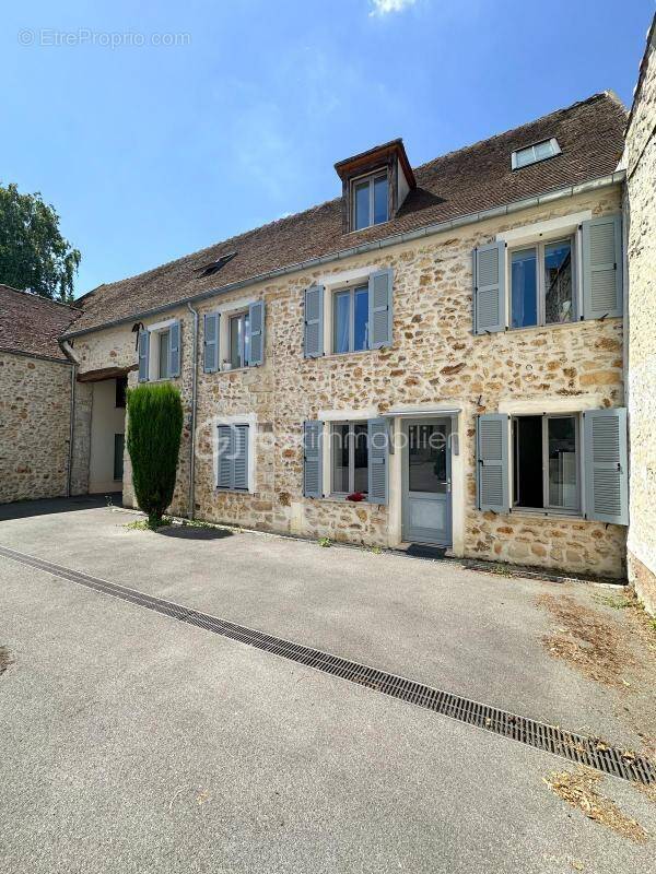 Appartement à MENNECY