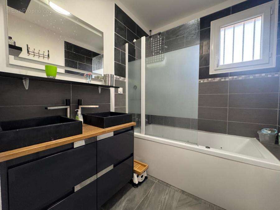 Maison à LA SUZE-SUR-SARTHE